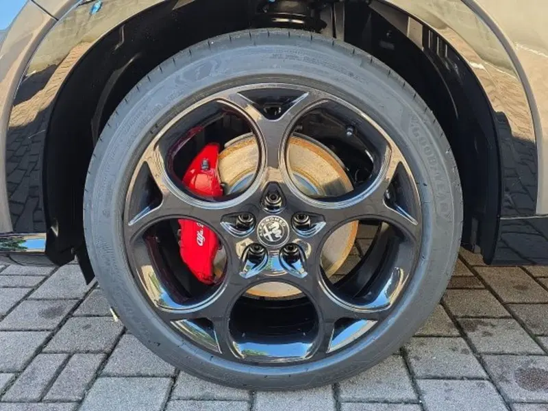 Alfa Romeo Tonale nuova a Monza e Brianza (13)