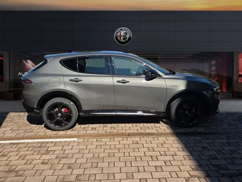 Alfa Romeo Tonale nuova a Monza e Brianza (4)