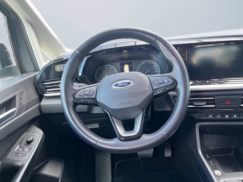Ford Tourneo Connect usata a Milano (14)