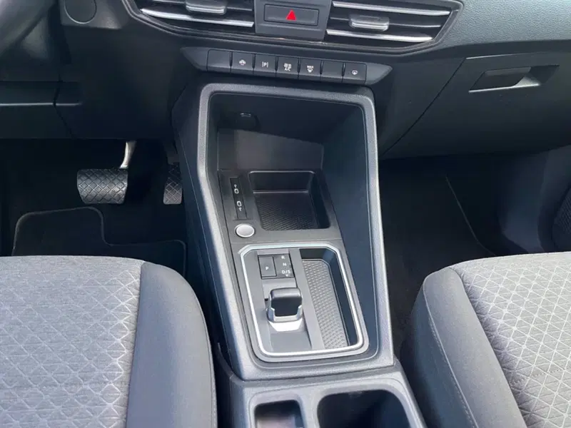 Ford Tourneo Connect usata a Milano (17)