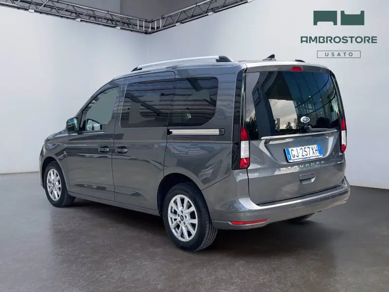 Ford Tourneo Connect usata a Milano (3)