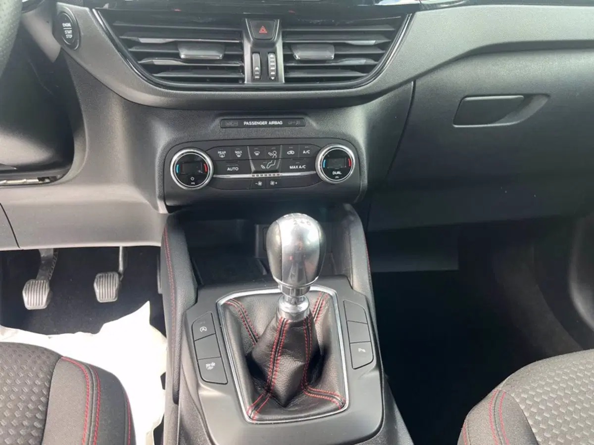 Ford Kuga usata a Milano (17)