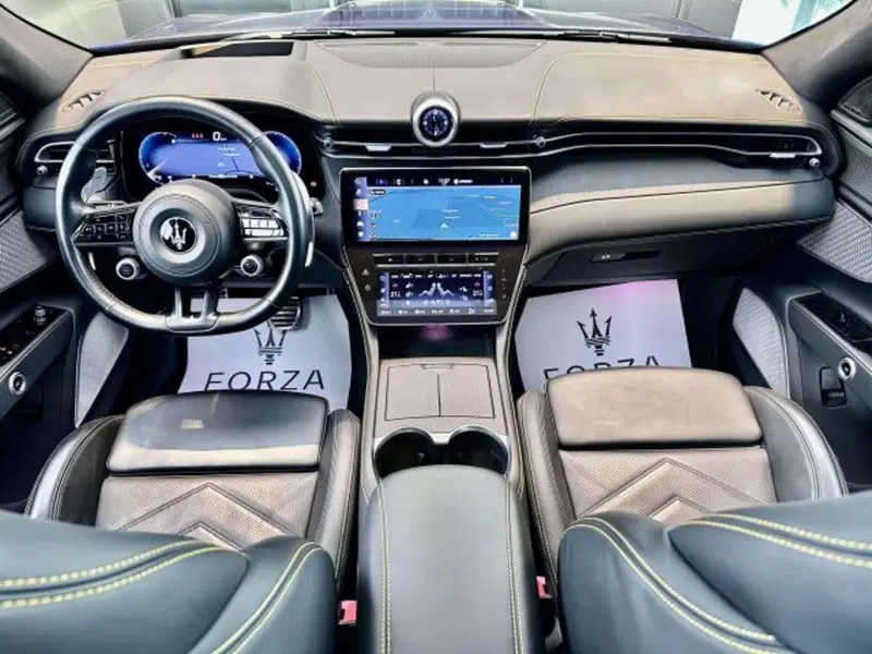 Maserati Grecale usata a Torino (10)