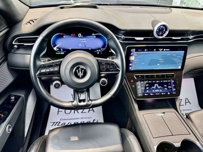 Maserati Grecale usata a Torino (9)