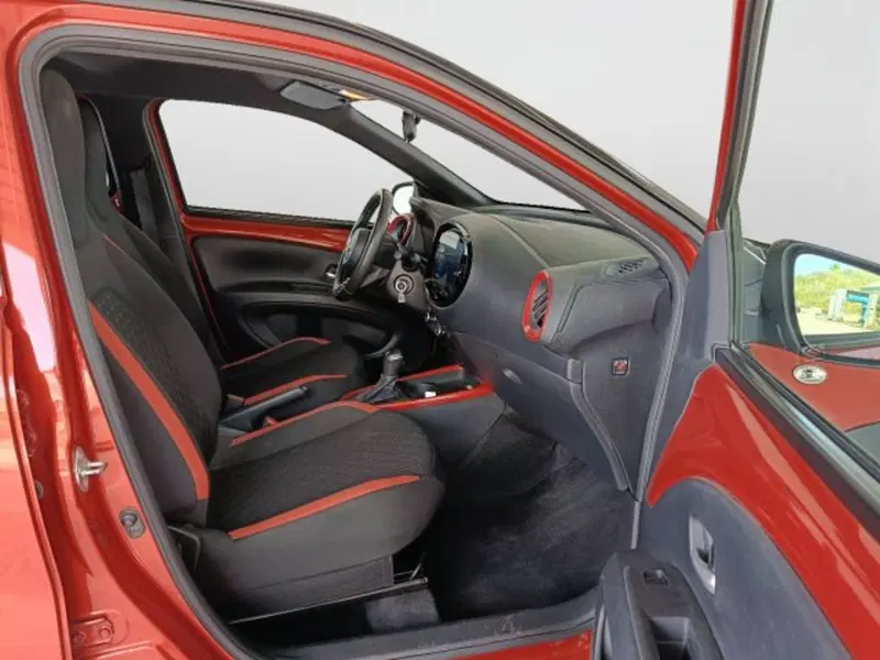 Toyota Aygo X usata a Teramo (11)