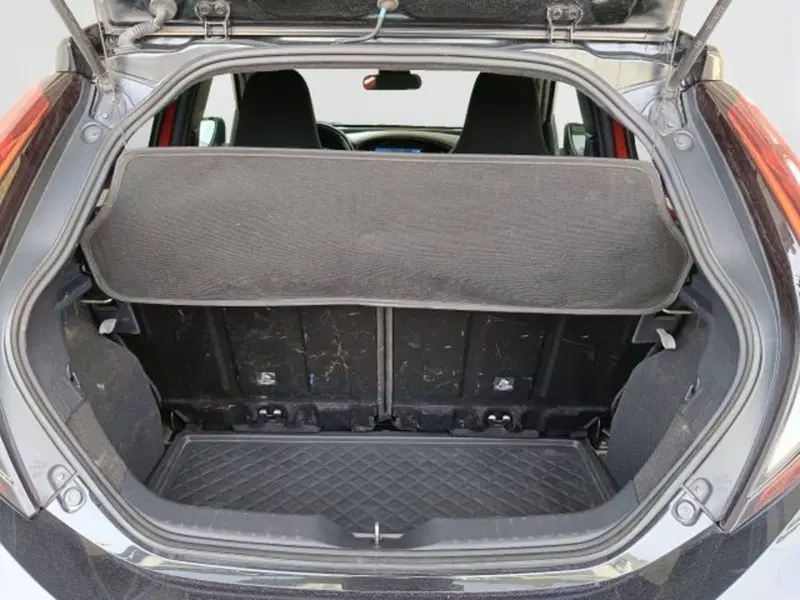 Toyota Aygo X usata a Teramo (19)