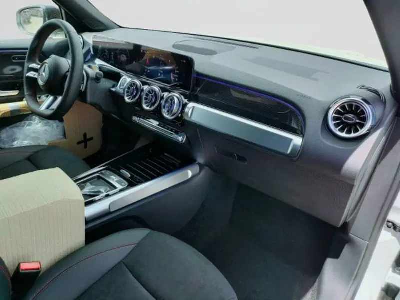 Mercedes-Benz GLB nuova a Teramo (11)