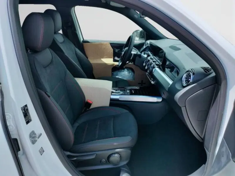 Mercedes-Benz GLB nuova a Teramo (12)