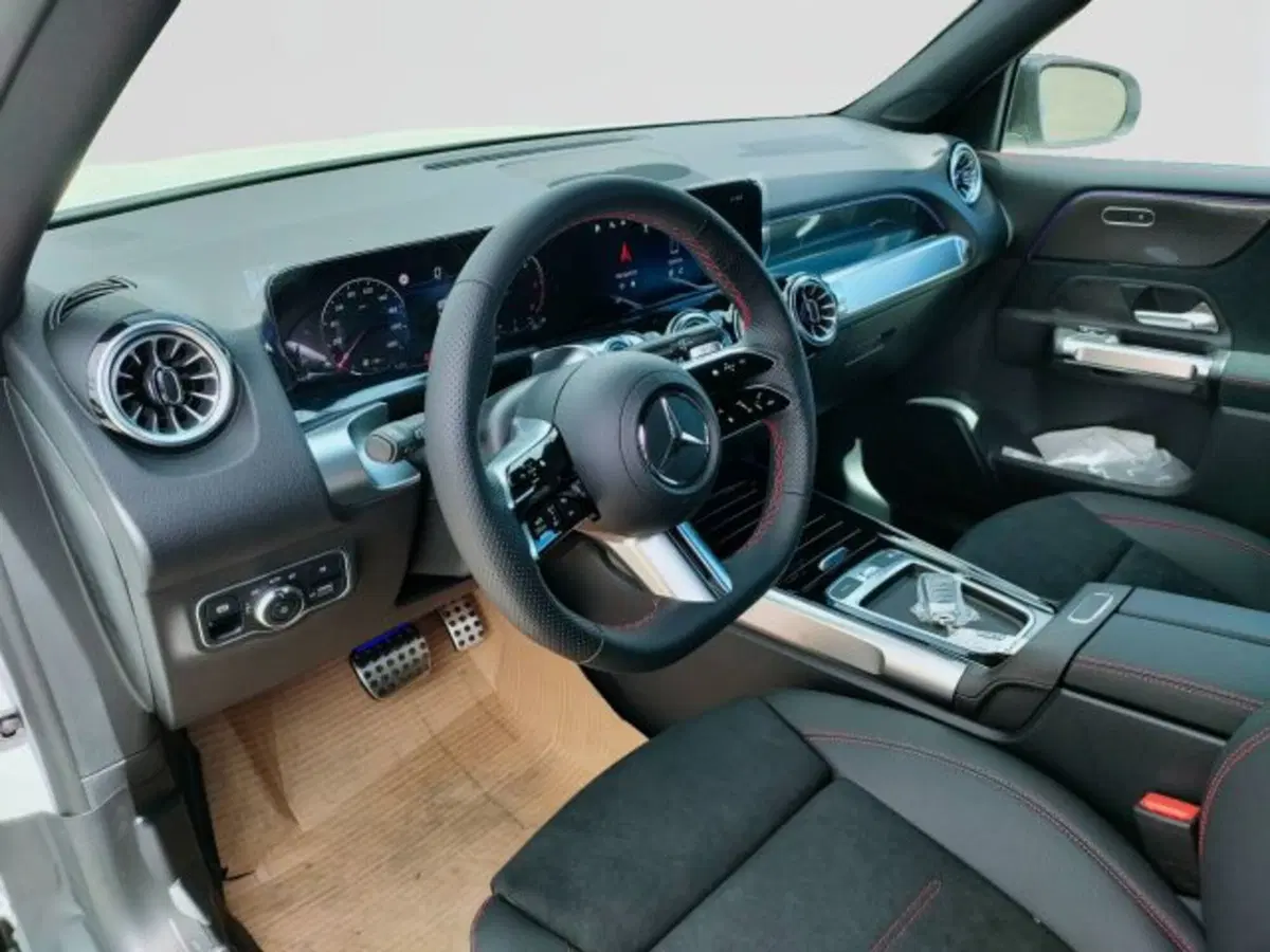 Mercedes-Benz GLB nuova a Teramo (9)