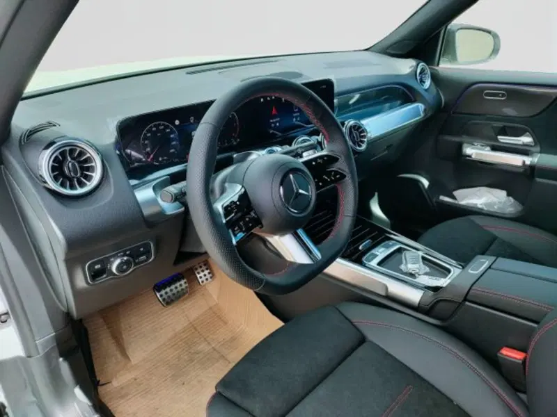 Mercedes-Benz GLB nuova a Teramo (9)