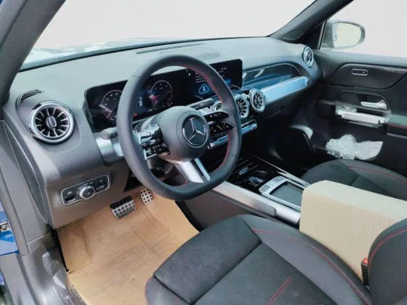 Mercedes-Benz GLB nuova a Teramo (9)