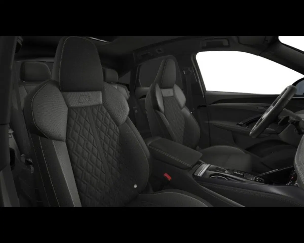 Audi Q5 Sportback nuova a Treviso (7)