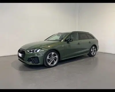 Audi A4 Avant 35 2.0 tdi mhev Business Advanced 163cv s-tronic del 2024 usata a Conegliano