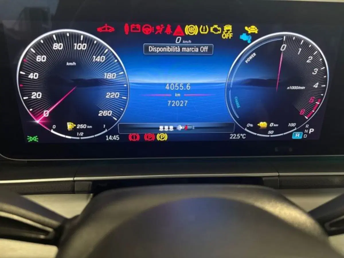 Mercedes-Benz GLB EQ usata a Bologna (13)