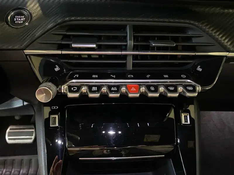 Peugeot 208 usata a Torino (11)