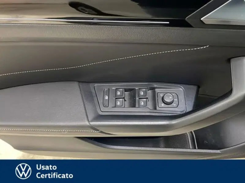Volkswagen T-Roc usata a Vicenza (18)