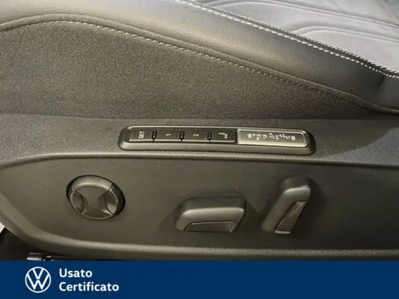 Volkswagen Golf Variant usata a Vicenza (13)