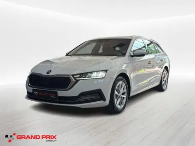 Skoda Octavia Station Wagon 1.5 G-TEC DSG Wagon Style del 2021 usata a Castenaso