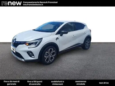 Renault Captur Plug-in Hybrid E-Tech 160 CV Intens del 2022 usata a Mirandola