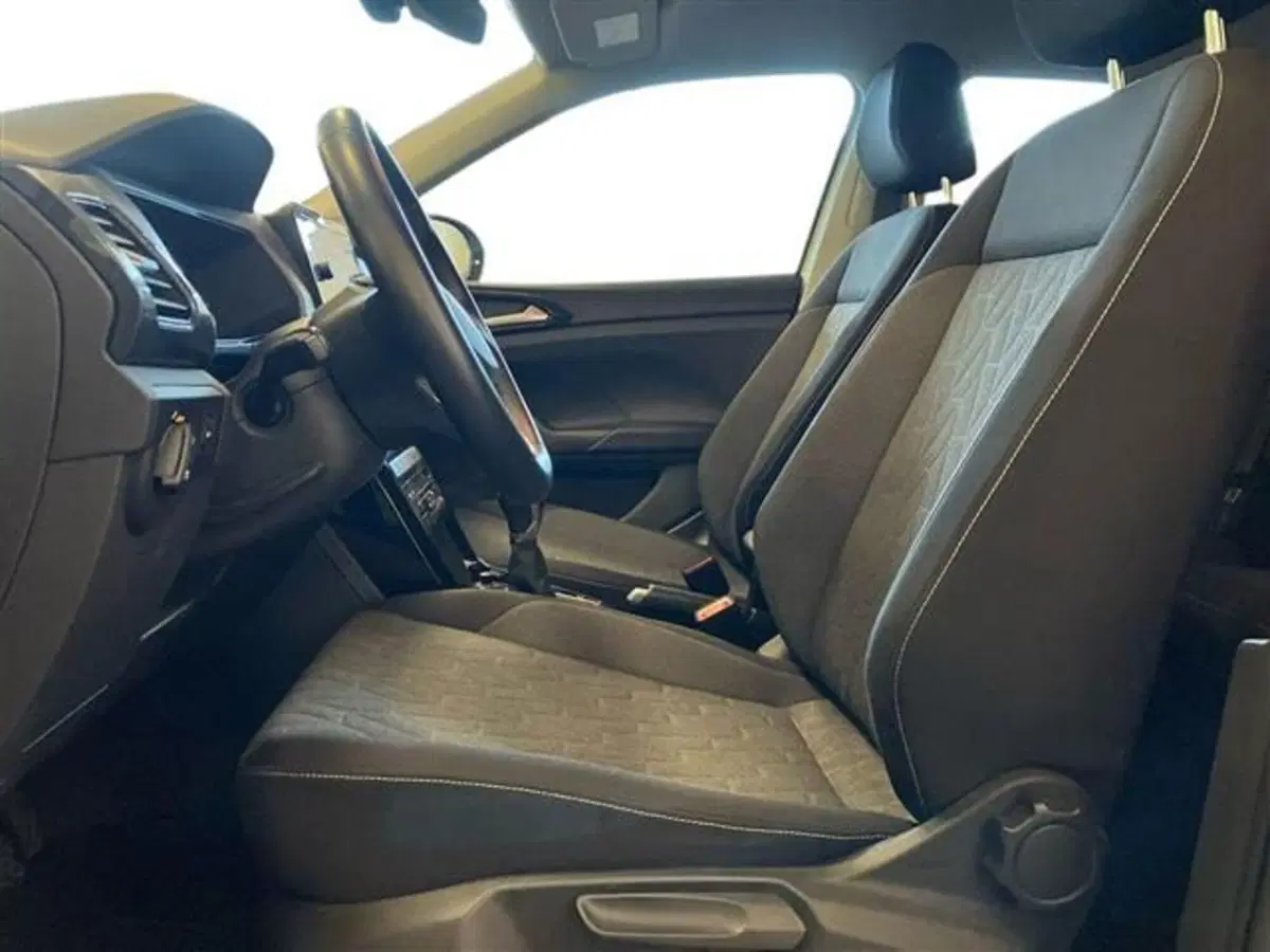 Volkswagen T-Cross usata a Como (11)