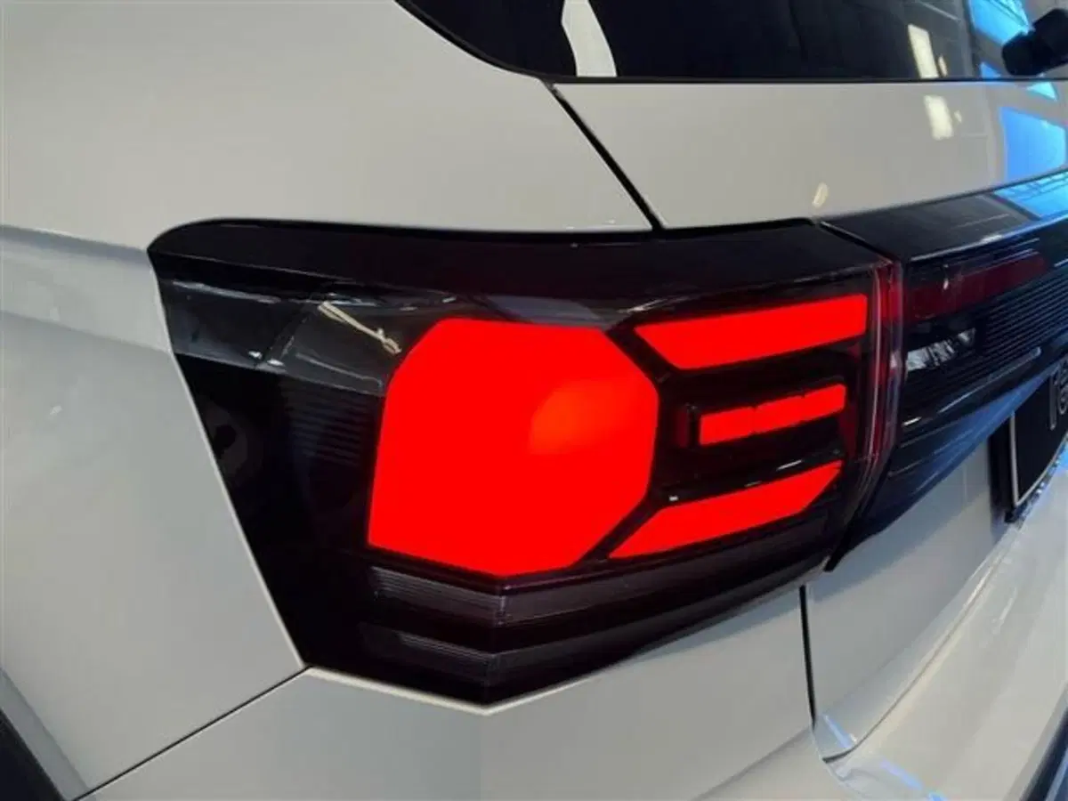 Volkswagen T-Cross usata a Como (7)