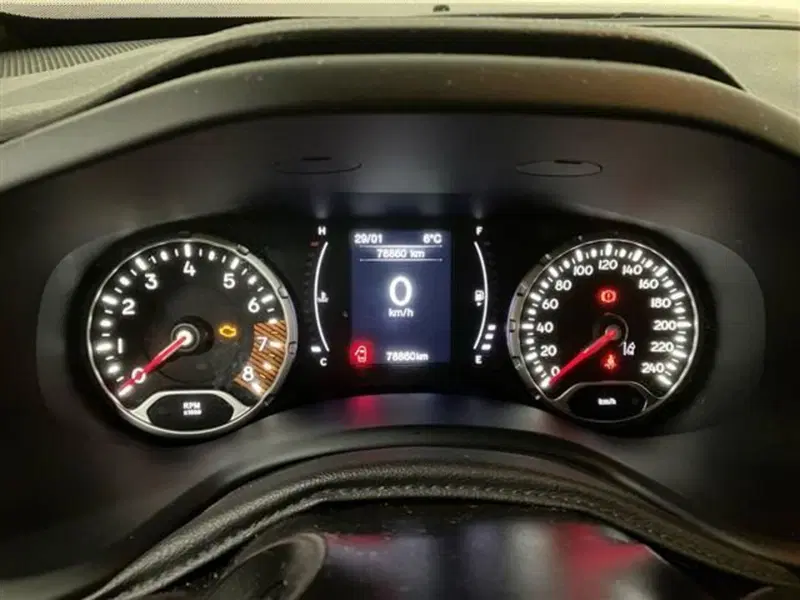 Jeep Renegade usata a Como (16)