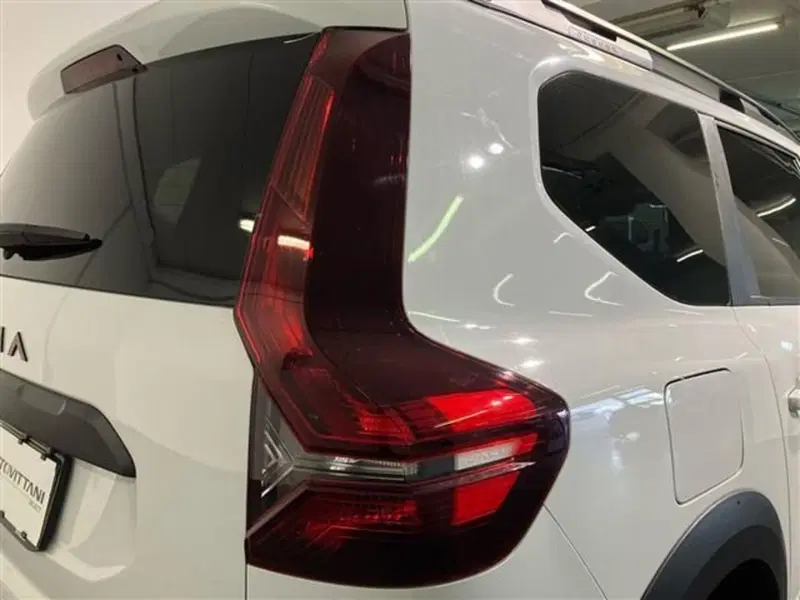 Dacia Jogger usata a Como (7)