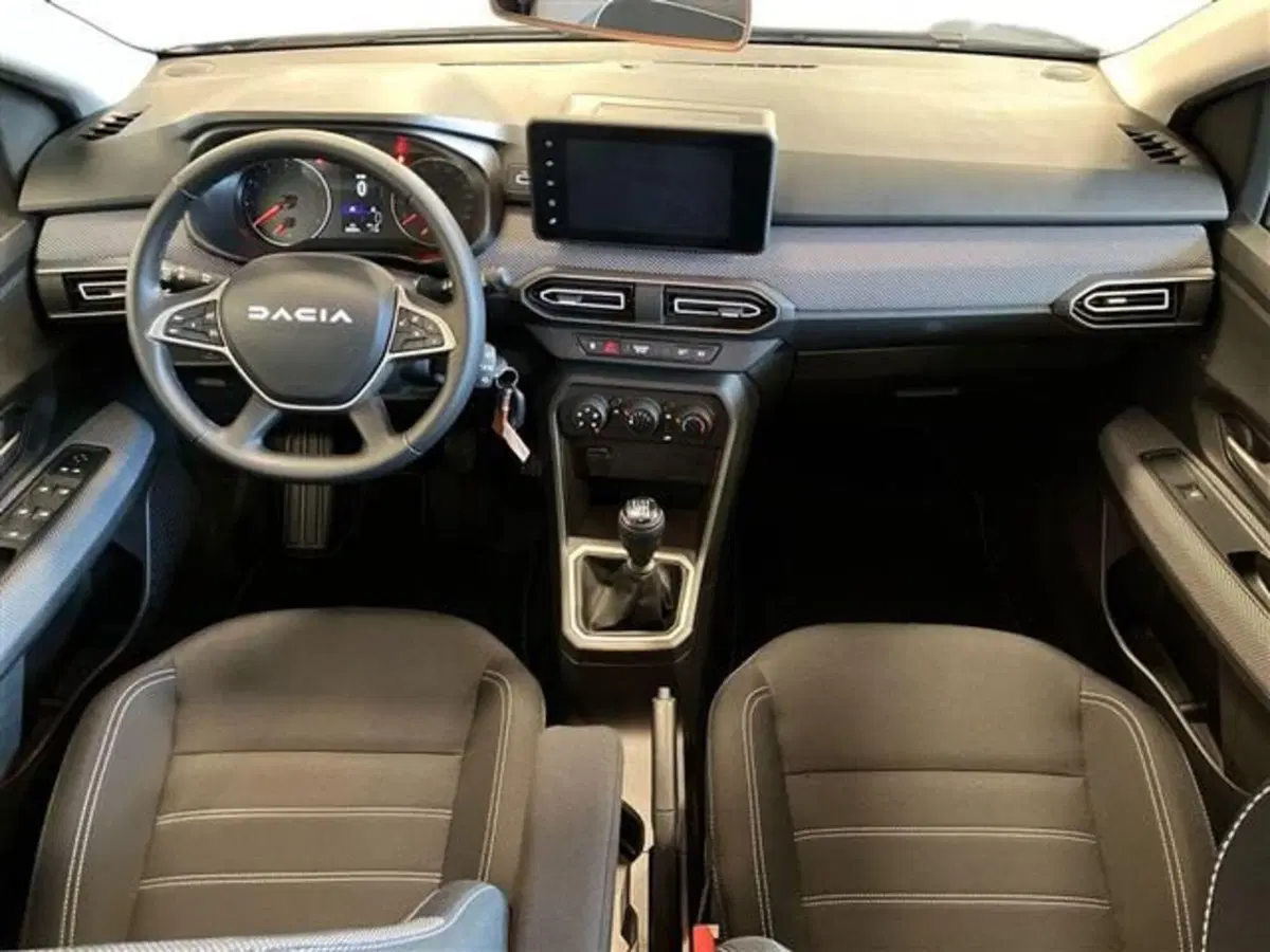 Dacia Jogger usata a Como (9)