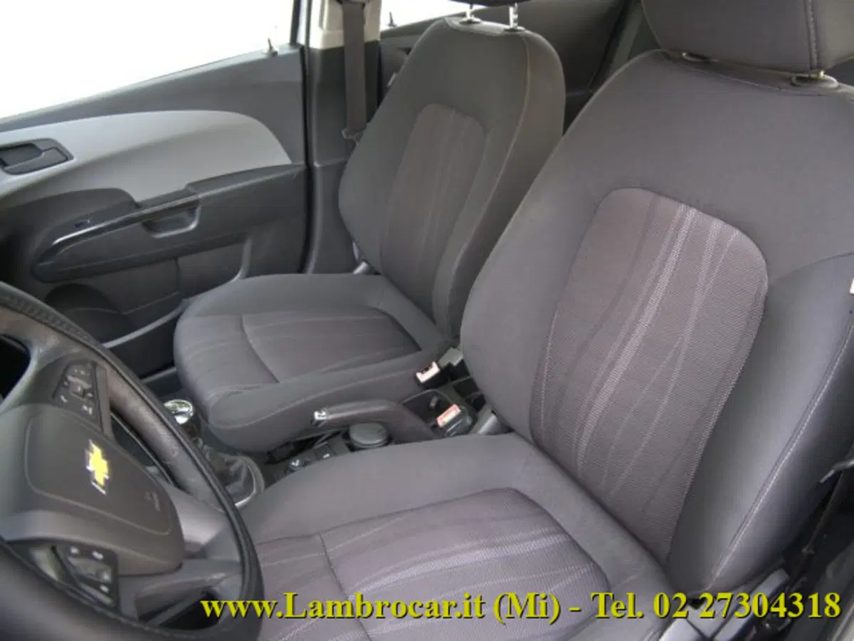 Chevrolet Aveo usata a Milano (4)