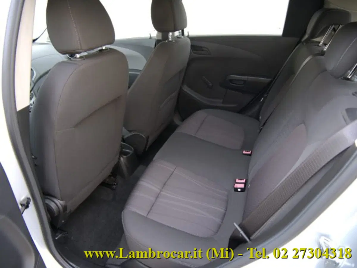 Chevrolet Aveo usata a Milano (5)