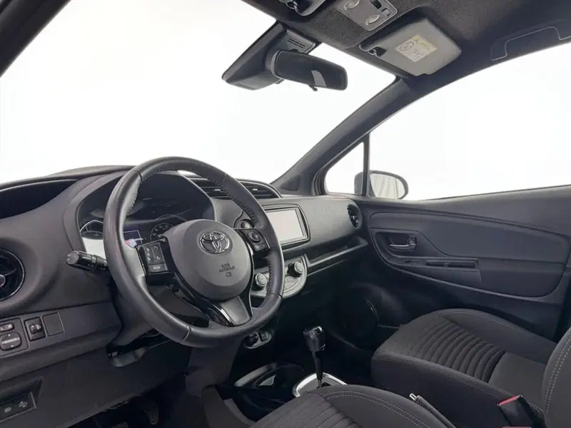 Toyota Yaris usata a Monza e Brianza (12)