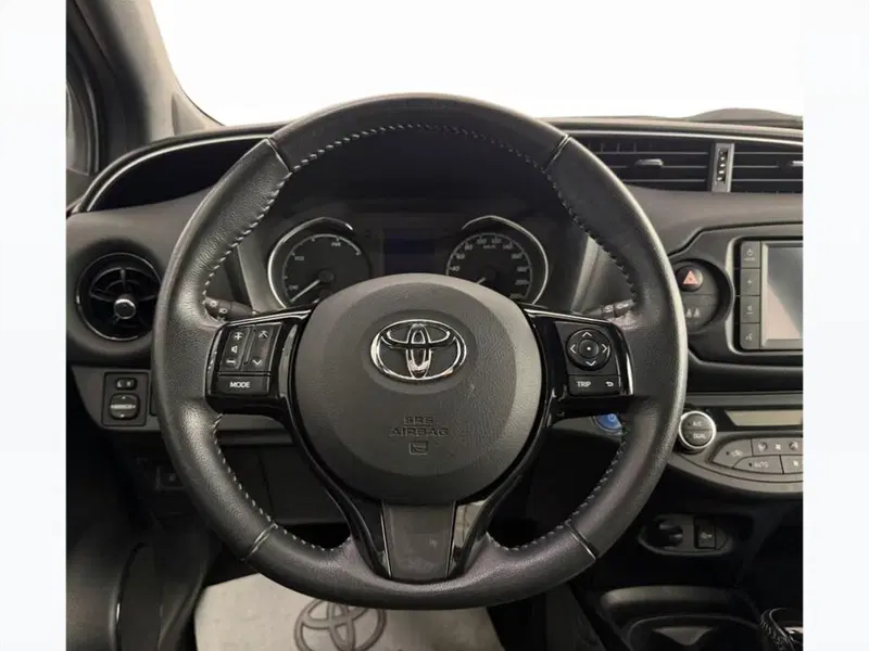 Toyota Yaris usata a Monza e Brianza (8)