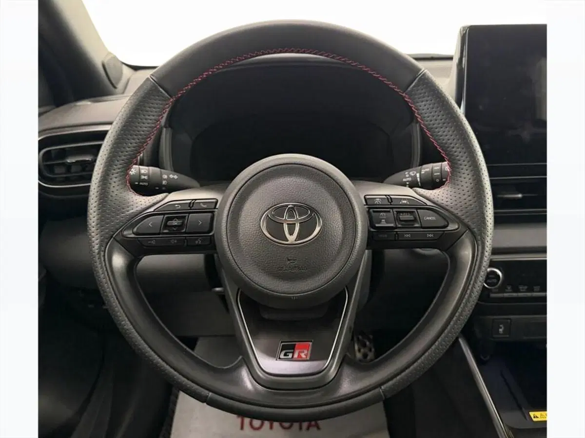 Toyota Yaris Cross usata a Monza e Brianza (7)