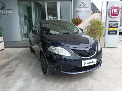 Lancia Ypsilon 1.2 69 CV 5 porte Gold del 2020 usata a Triggiano