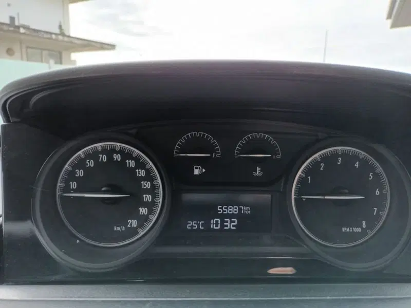 Lancia Ypsilon usata a Bari (12)
