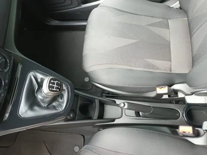 Lancia Ypsilon usata a Bari (14)