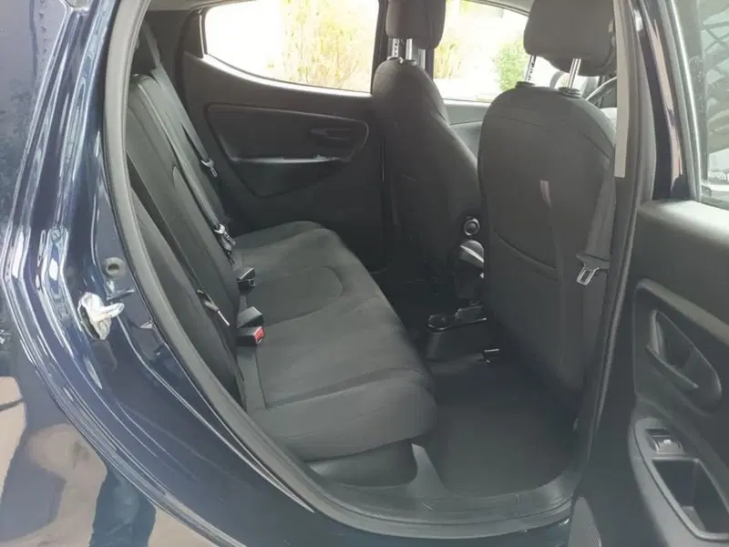 Lancia Ypsilon usata a Bari (18)