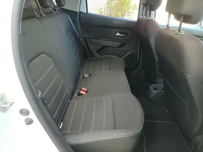 Dacia Duster usata a Bari (17)