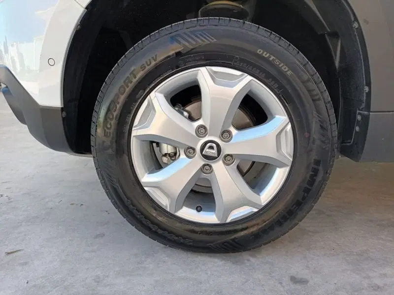 Dacia Duster usata a Bari (7)
