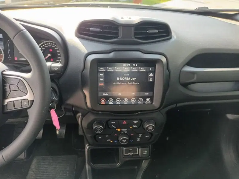 Jeep Renegade usata a Bari (11)