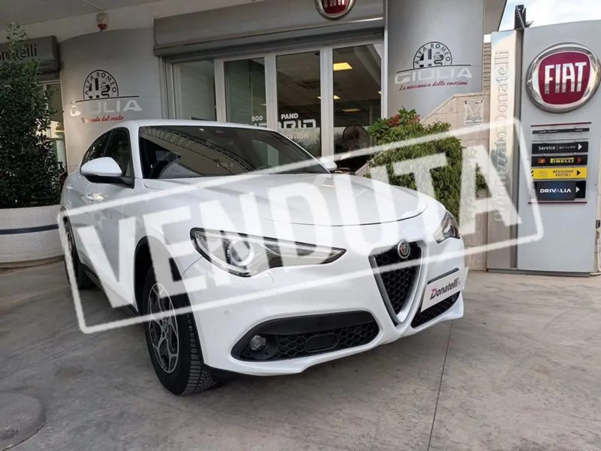 Alfa Romeo Stelvio usata a Bari