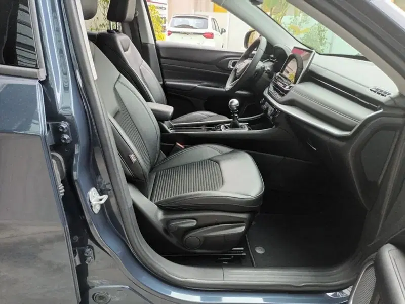 Jeep Compass usata a Bari (15)