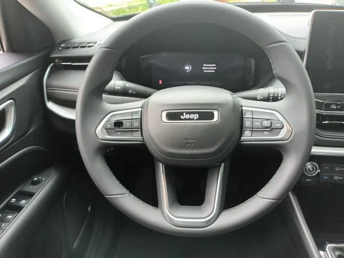 Jeep Compass usata a Bari (19)