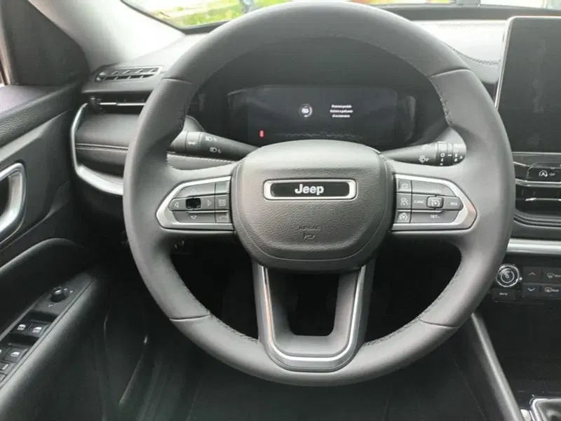 Jeep Compass usata a Bari (19)