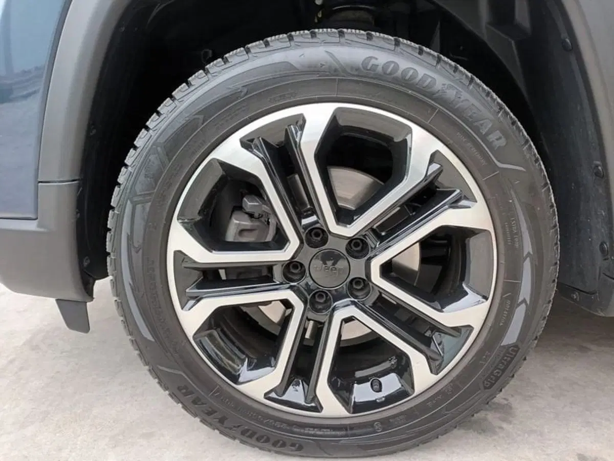 Jeep Compass usata a Bari (2)