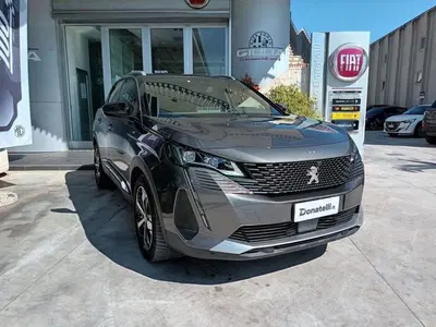 Peugeot 3008 BlueHDi 130 S&amp;S EAT8 Allure Pack del 2023 usata a Triggiano