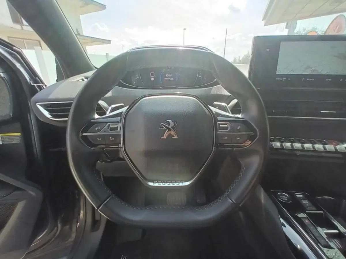 Peugeot 3008 usata a Bari (10)
