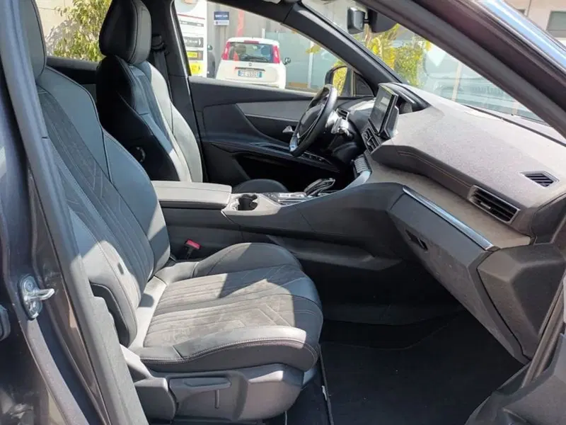 Peugeot 3008 usata a Bari (13)