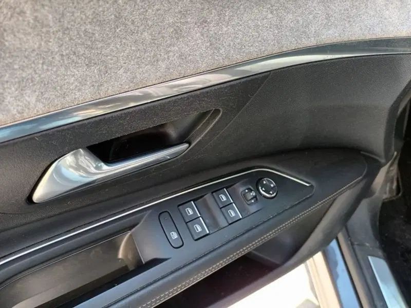 Peugeot 3008 usata a Bari (14)