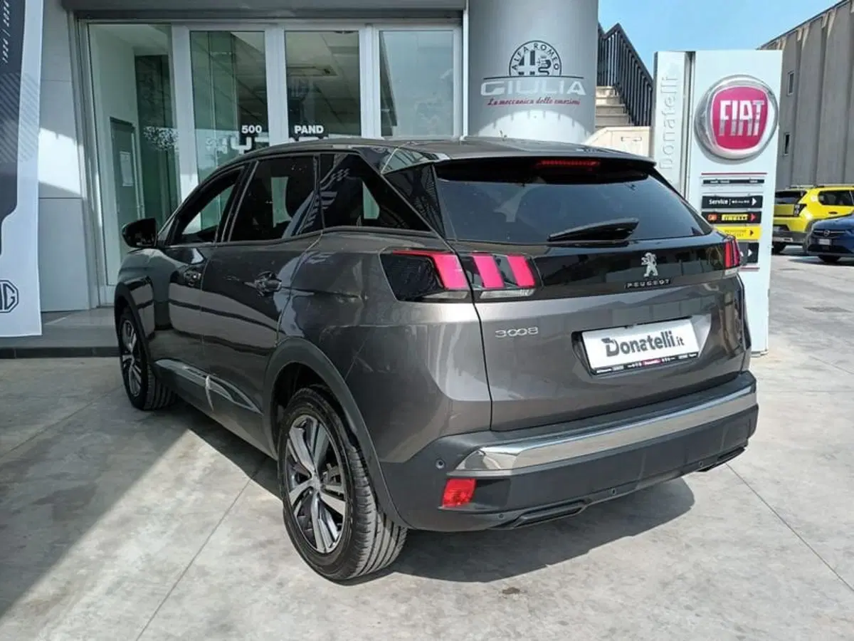Peugeot 3008 usata a Bari (3)